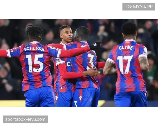 水晶宫主场迎战西汉姆,英超新赛季焦点对决引期待 水晶宫主场迎战西汉姆,英超新赛季焦点对决引期待