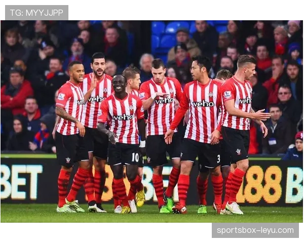 塞维利亚进攻套路惊艳，新赛季状态回暖备受瞩目