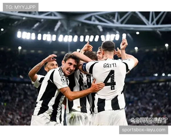 那不勒斯控球惊艳,夺冠前景备受瞩目 那不勒斯控球惊艳,夺冠前景备受瞩目