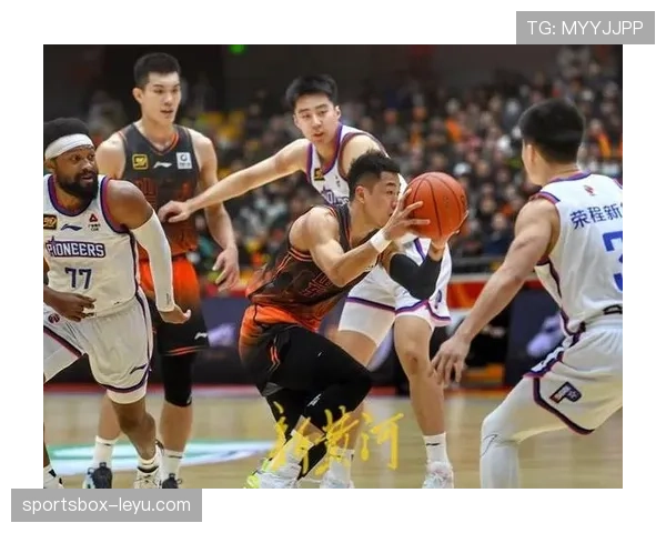 姚明内线统治力提升明显 挡拆创造得分高效空间